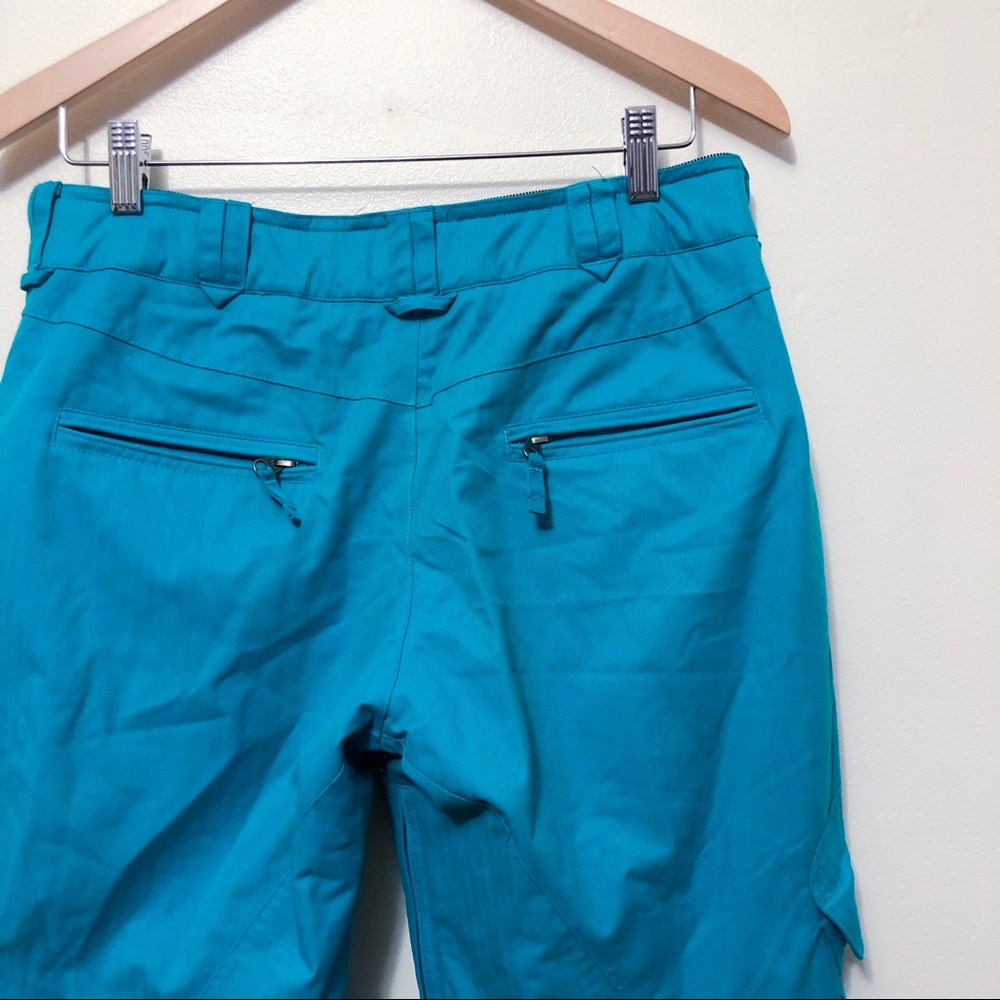 Burton Women's Blue Cargo Pants. Designed for snowboarding, winter sports. - Picture 4 of 6
